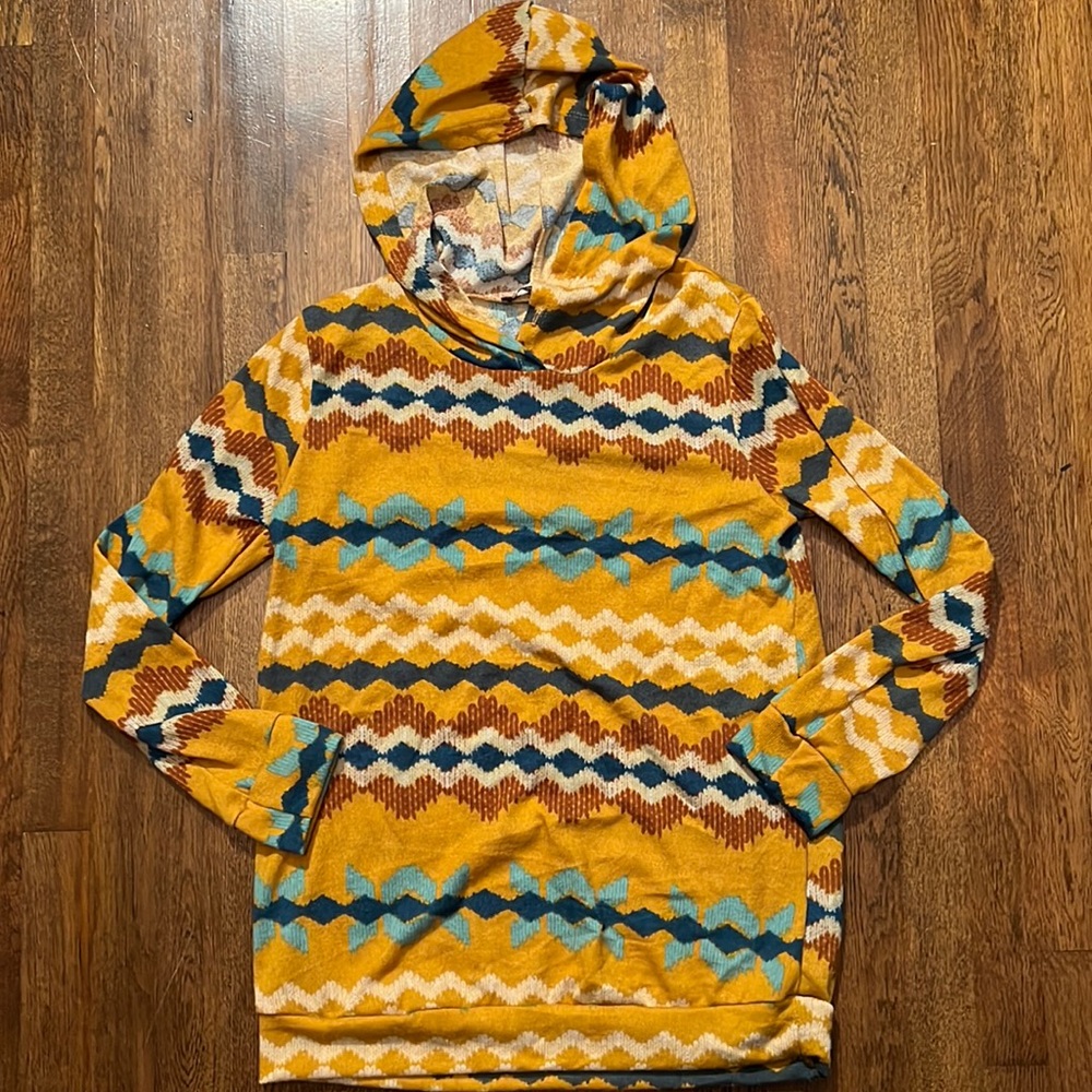 BOMBOM USA AZTEC PRINT HOODED TOP, Women’s Large, like new